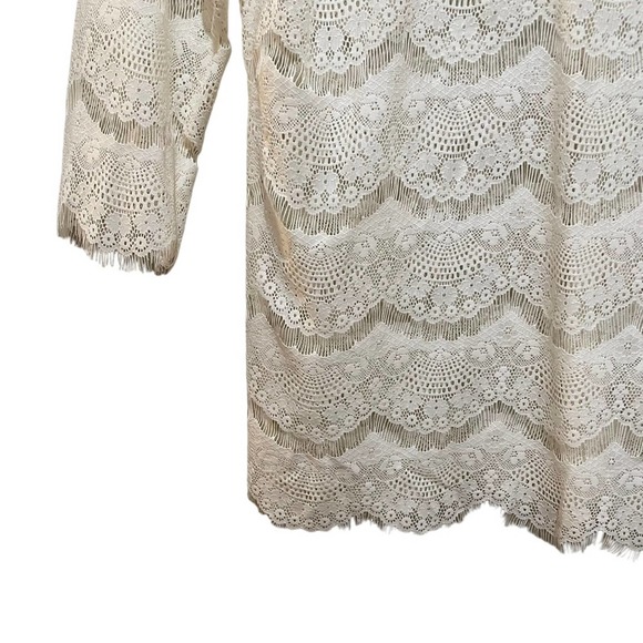 Bellatrix Beige Scalloped Lace Top Off White Size Medium - Picture 2 of 7